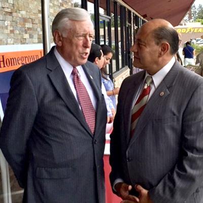Hoyer stands with Lou Correa in Anaheim, California